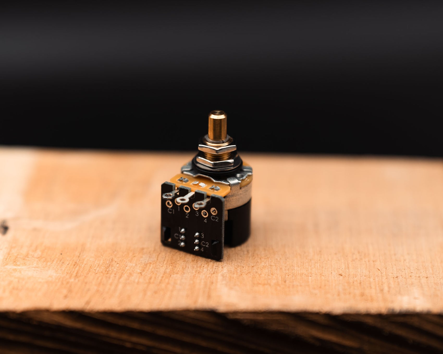 CTS 500k Ohm Solid Shaft Push/Pull Poti